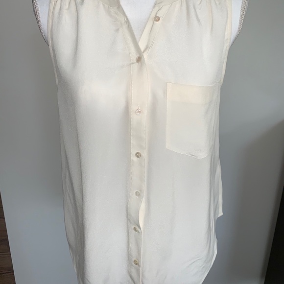 Joie Silk Button Down- Size XS - Picture 3 of 4